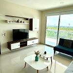 Apartamento con piscina gigante y acceso directo al mar