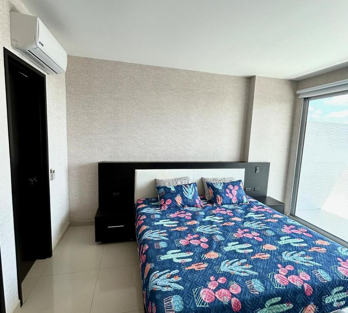 Con Piscina Gigante Y Acceso Directo Al Mar Apartamento