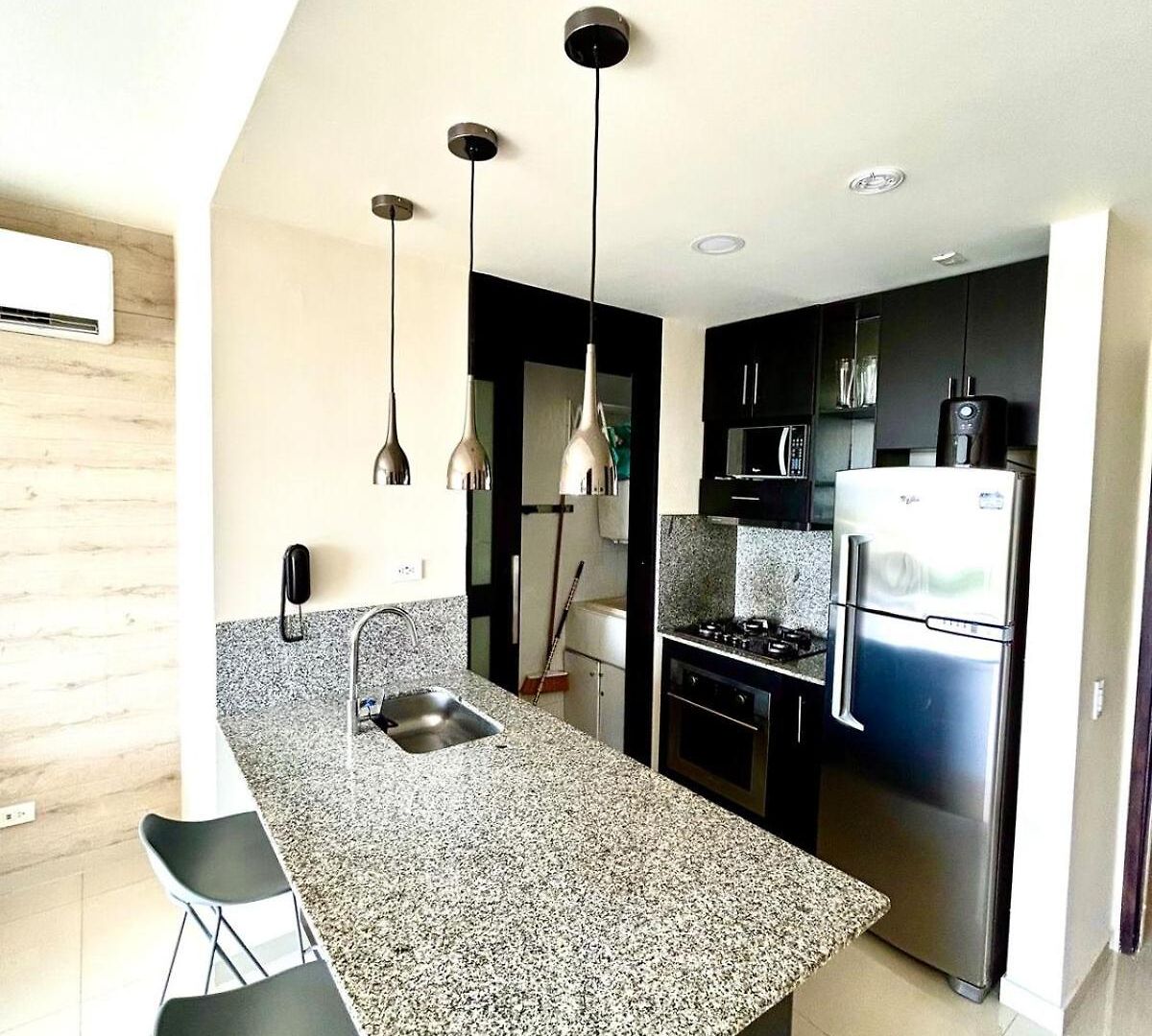 Apartamento Con Piscina Gigante Y Acceso Directo Al Mar