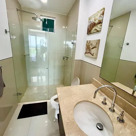 Con Piscina Gigante Y Acceso Directo Al Mar Apartamento Cartagena
