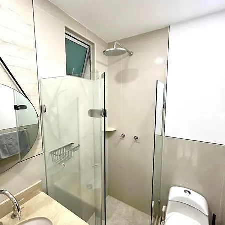 Con Piscina Gigante Y Acceso Directo Al Mar *