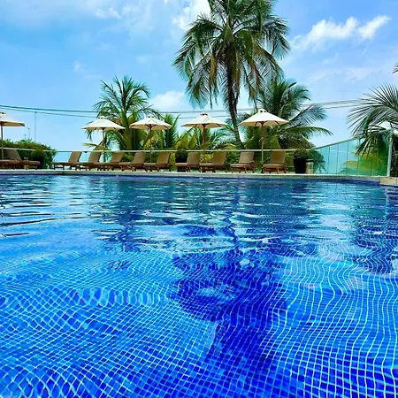 Apartamento Con Piscina Gigante Y Acceso Directo Al Mar *
